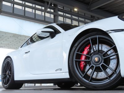 PORSCHE 911 - 6