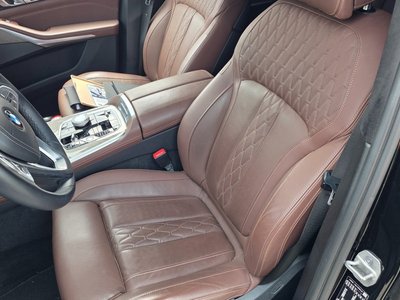 صورة 6 لـ 2023 BMW X7