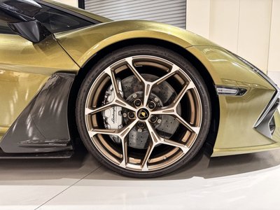 LAMBORGHINI REVUELTO - 9