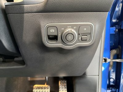 2025 Mercedes-BENZ GLB 缩略图 18