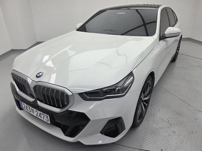 2026 BMW 5 SERIES — миниатюра 11