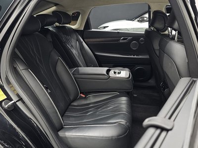 2023 Genesis ELECTRIFIED G80 (RG3) — миниатюра 11