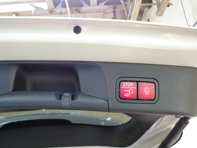 MERCEDES-BENZ GLB - 8