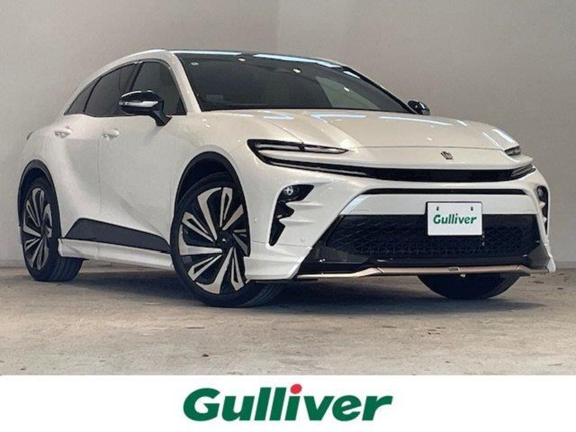 TOYOTA CROWN SPORT - View 1