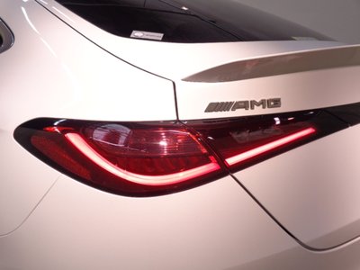 صورة مصغرة 11 لـ 2025 Mercedes-BENZ GLC AMG