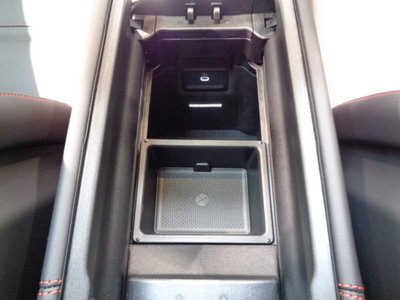 صورة مصغرة 33 لـ 2025 Mercedes-BENZ GLC AMG