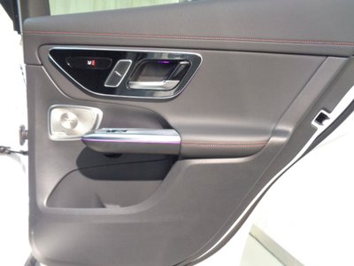 صورة مصغرة 27 لـ 2025 Mercedes-BENZ GLC AMG
