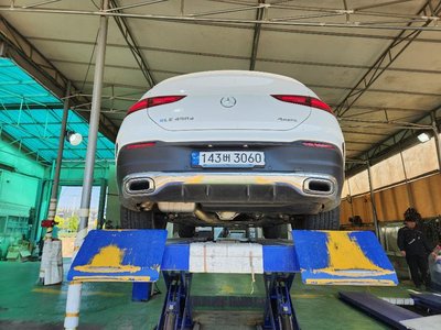 MERCEDES-BENZ GLE-CLASS - 3