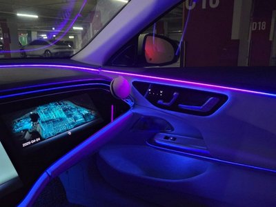 MERCEDES-BENZ E-CLASS - 10