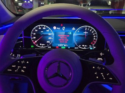 MERCEDES-BENZ E-CLASS - 9