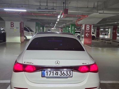 MERCEDES-BENZ E-CLASS - 3