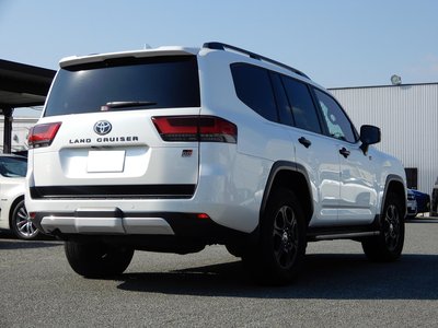 TOYOTA LAND CRUISER 300 - 4