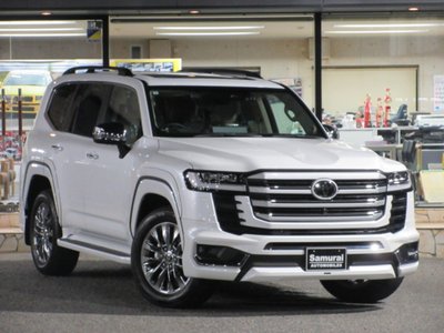 TOYOTA LAND CRUISER 300 - 1