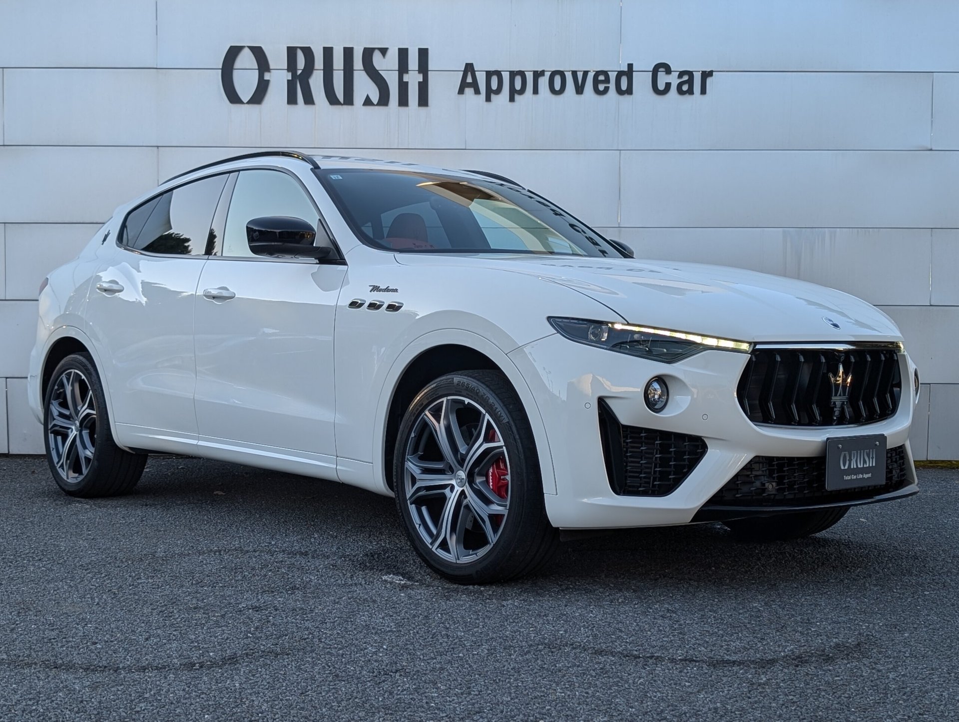 MASERATI LEVANTE - View 1