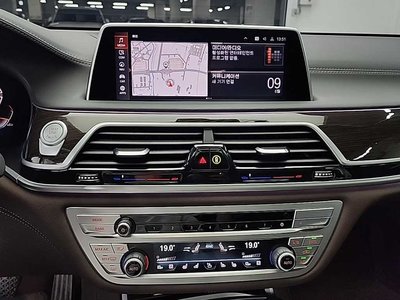 BMW 7 SERIES - 10