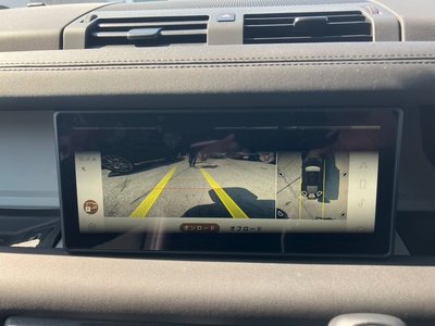 LAND ROVER DEFENDER - 4