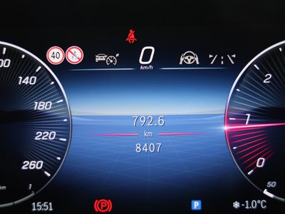 MERCEDES-BENZ GLA - 10