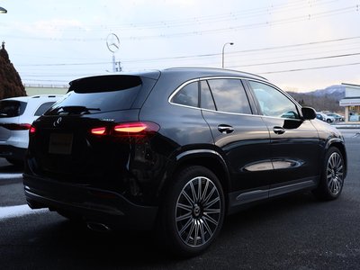 MERCEDES-BENZ GLA - 8