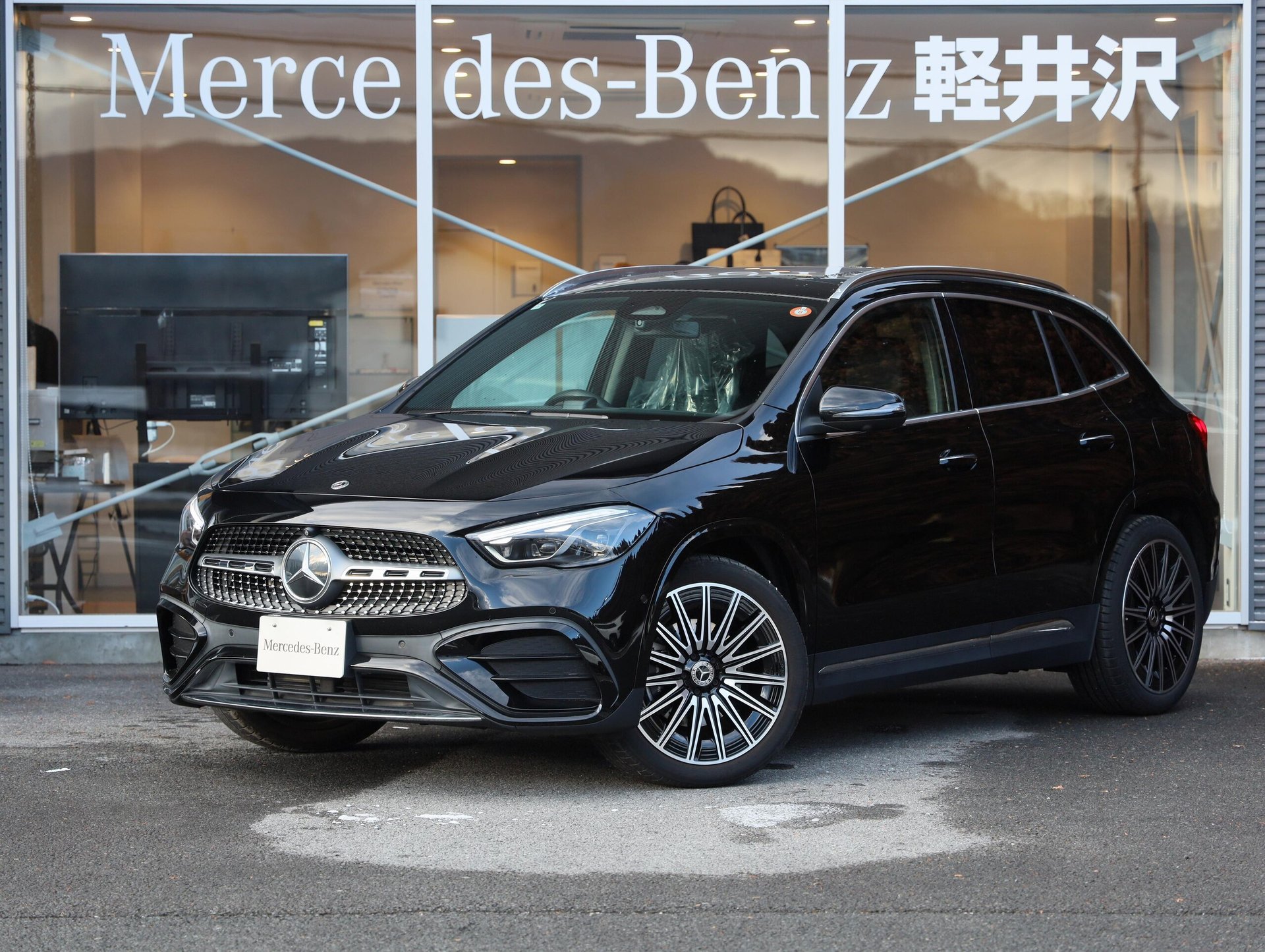 MERCEDES-BENZ GLA - View 1