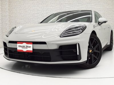 PORSCHE PANAMERA