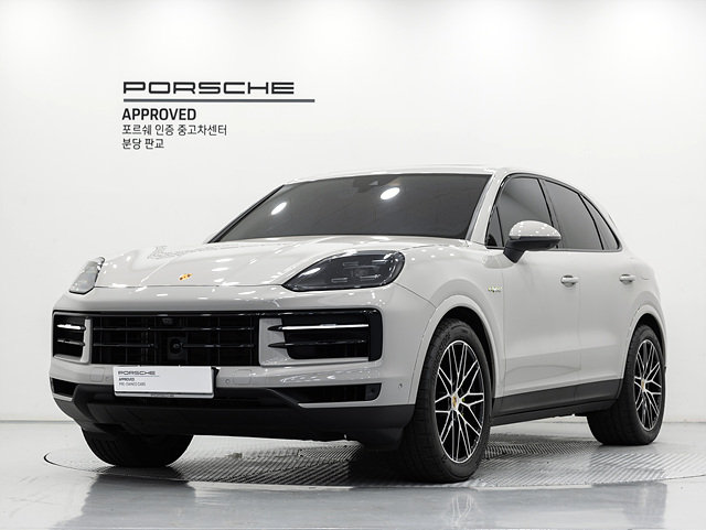 PORSCHE CAYENNE - View 1