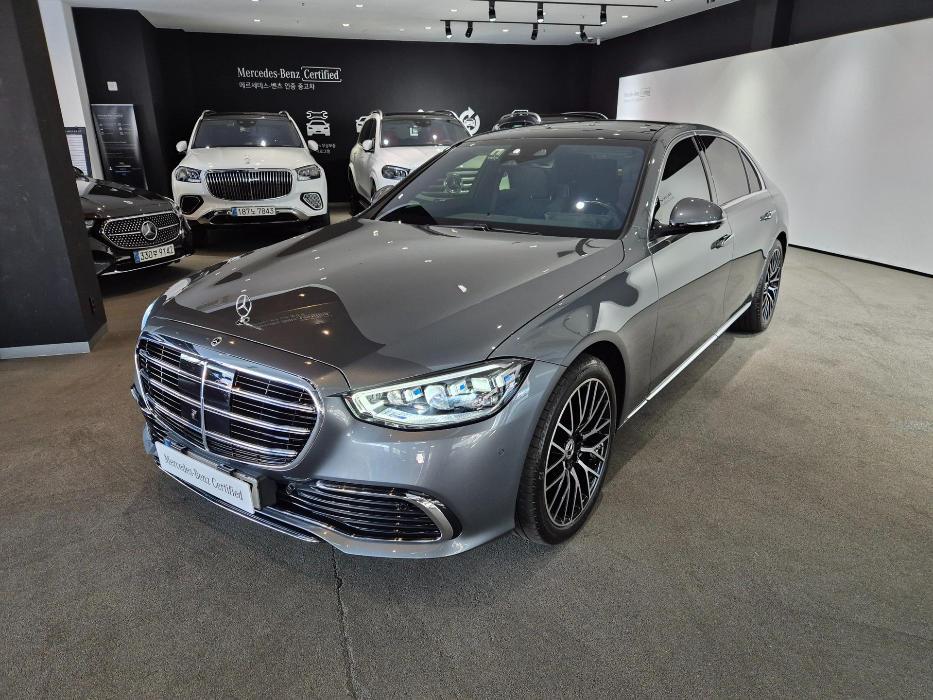 MERCEDES-BENZ S-CLASS - View 1