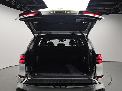 صورة مصغرة 30 لـ 2025 BMW X5