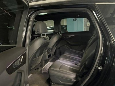 AUDI Q7 - 8