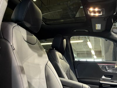 MERCEDES-BENZ GLA - 8