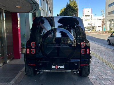 LAND ROVER DEFENDER - 7
