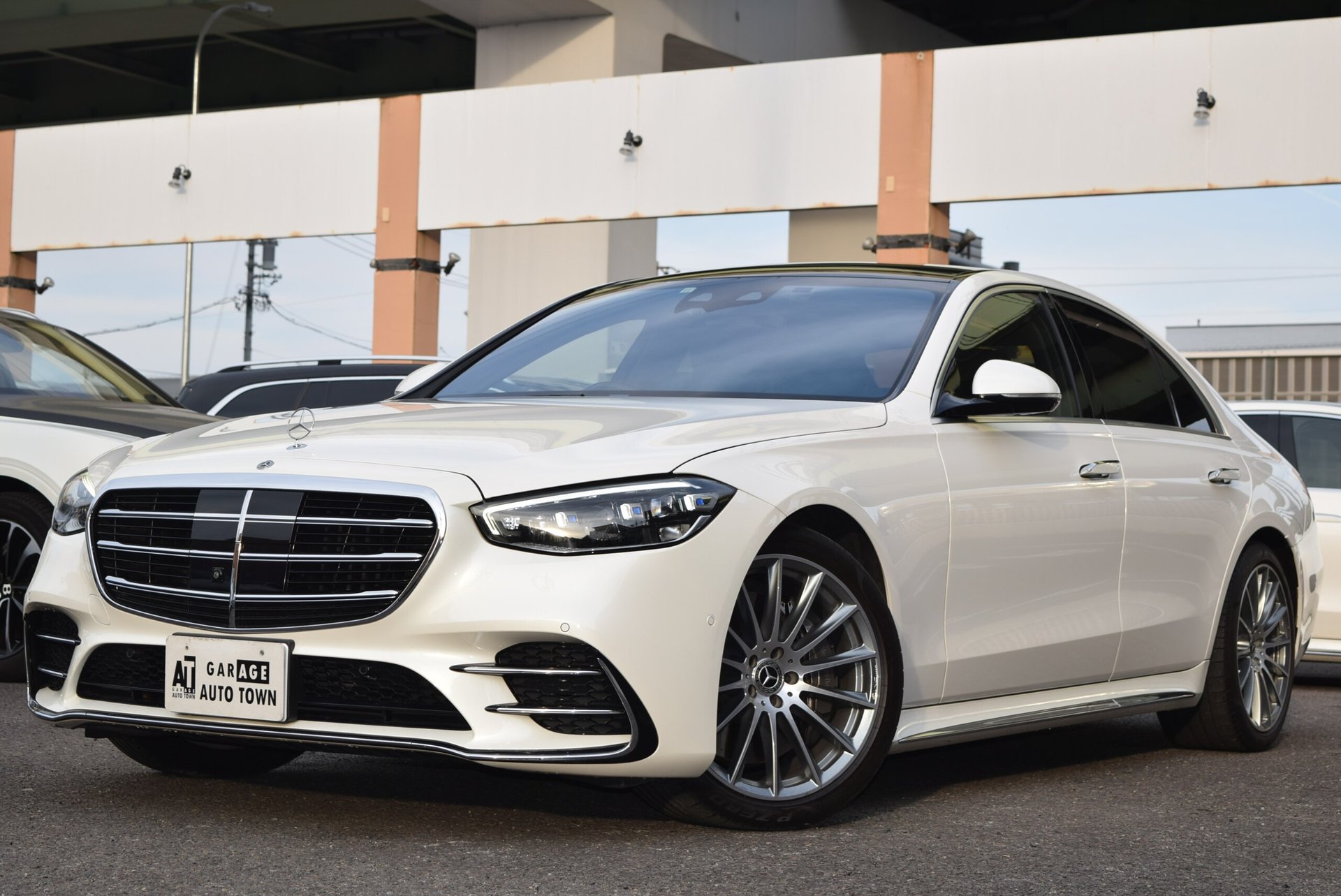 MERCEDES-BENZ S-CLASS - View 1