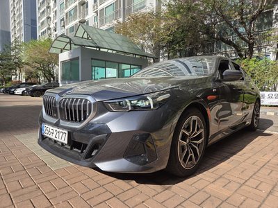 BMW 5 SERIES - 2