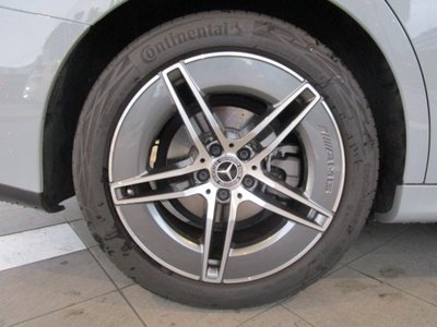 MERCEDES-BENZ E-CLASS - 8