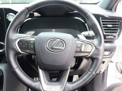 صورة 9 لـ 2022 Lexus NX