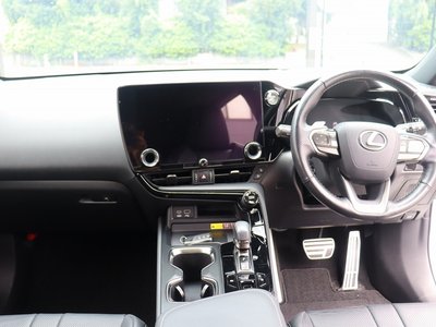 صورة 8 لـ 2022 Lexus NX