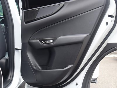 2022 Lexus NX — миниатюра 23
