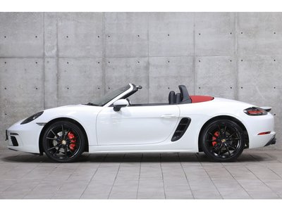 PORSCHE 718 - 8