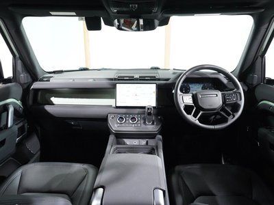 LAND ROVER DEFENDER - 2