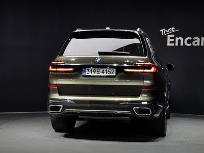2023 BMW X7 — фото 3