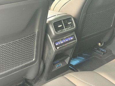 2025 Mercedes-BENZ GLE — миниатюра 13
