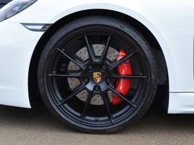 صورة 8 لـ 2020 Porsche 718