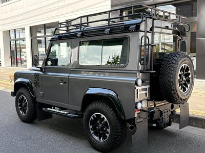 LAND ROVER DEFENDER - 8