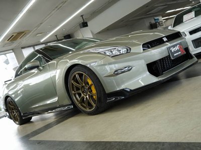 NISSAN GT-R - 7