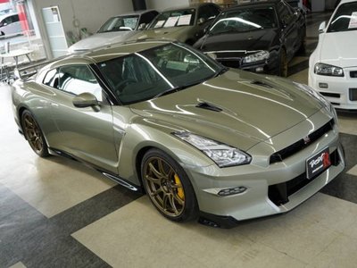 NISSAN GT-R - 3