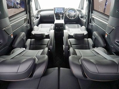 2025 Toyota ALPHARD 缩略图 12