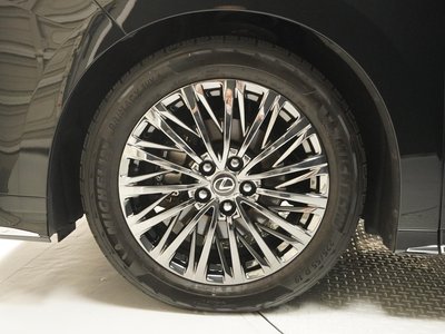 صورة مصغرة 31 لـ 2023 Lexus LM