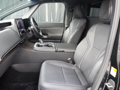 صورة مصغرة 11 لـ 2023 Lexus LM