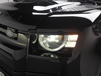 LAND ROVER DEFENDER - 9