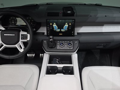 LAND ROVER DEFENDER - 5