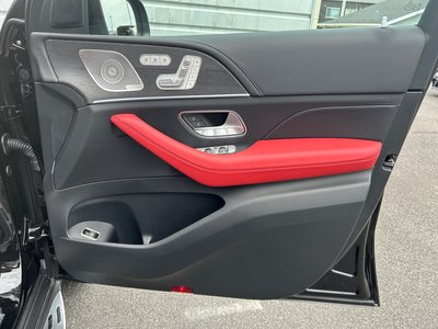 2026 Mercedes-BENZ GLE — миниатюра 17